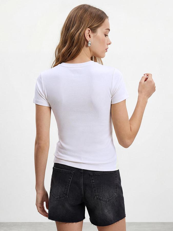 R&B Women White Short Sleeves Round Neck Slim Fit Typography Print T-Shirt
