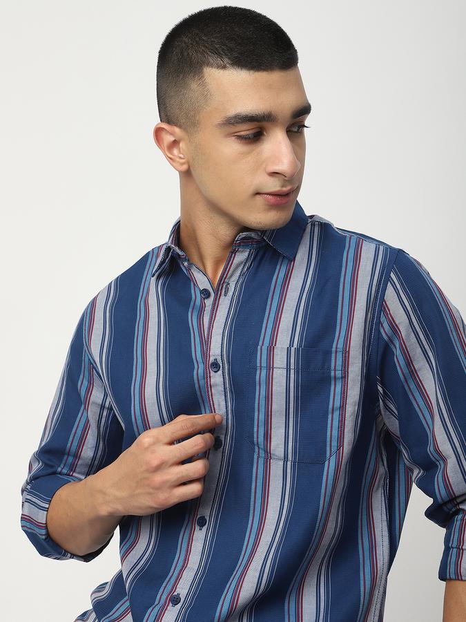 Men Cotton Regular Fit Point Collar Striped Shirt