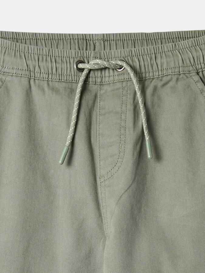 Boys Mid-Rise Straight Fit Trousers image number 3