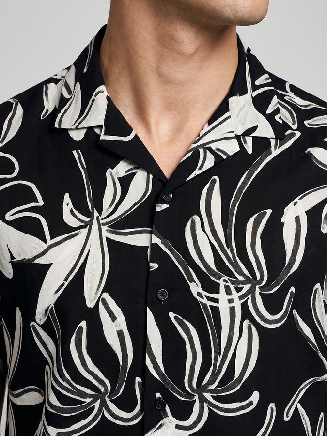 R&B Black Floral Printed Men Cuban Collar Short Sleeves Shirt