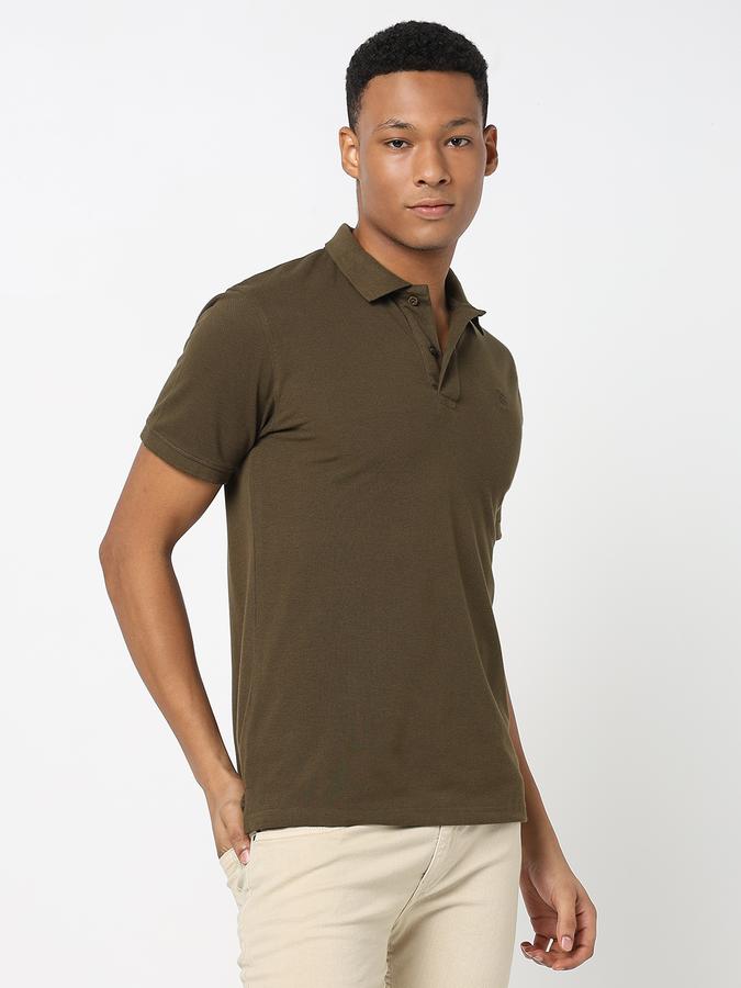 Men T-Shirt with Polo Collar image number 3