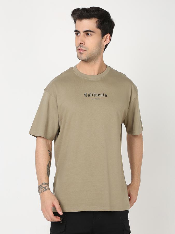 Men Typographic Print Regular Fit Crew-Neck T-Shirt image number 0