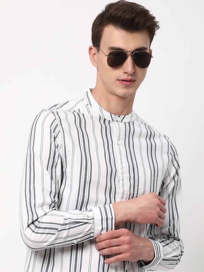 Men Striped Slim Fit Shirt with Patch Pocket image number 0