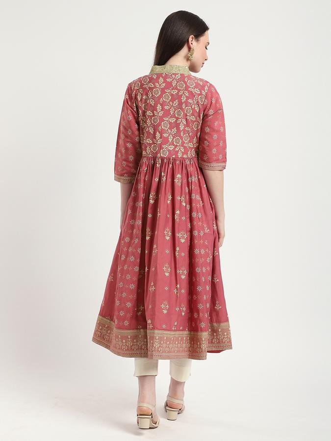 Women Polyester Regular Fit V Neck Embroidered Kurta