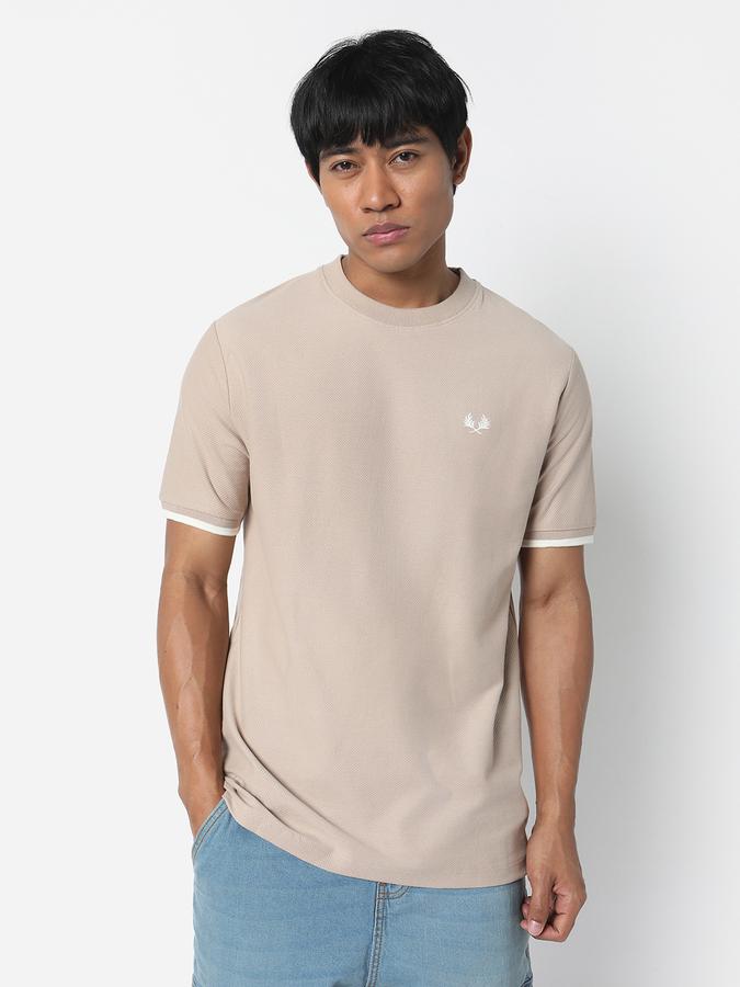 Men Regular Fit Round-Neck T-Shirt image number 0