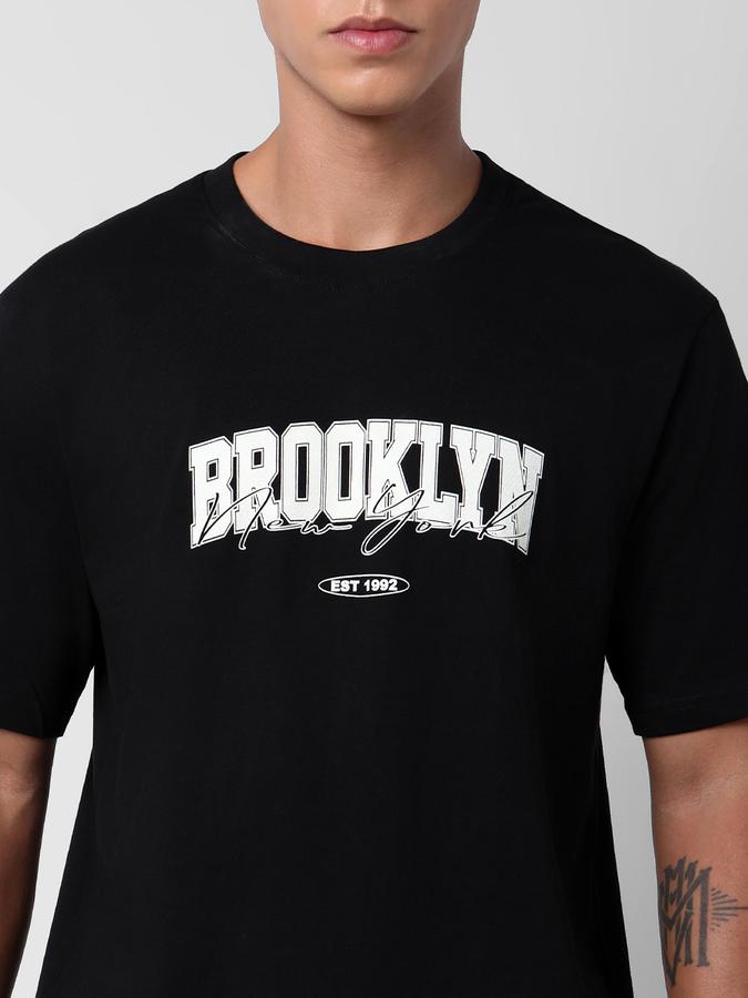 Typographic Print Round Neck T-Shirt image number 3