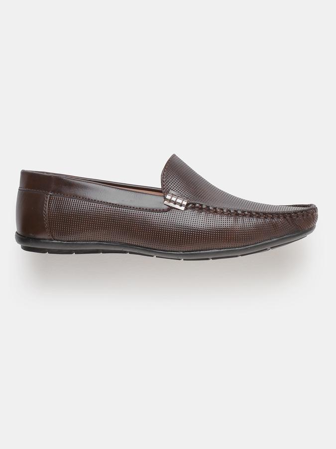 Men Round-Toe Slip-On Loafers image number 1