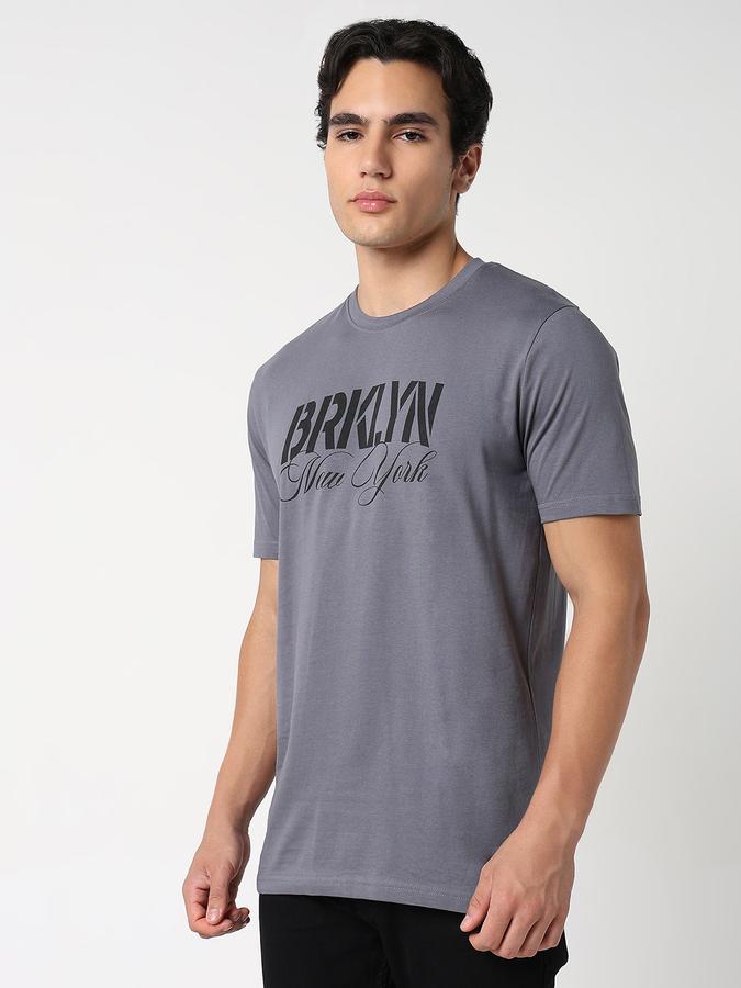 Solid Men Round Neck T-Shirt  image number 2