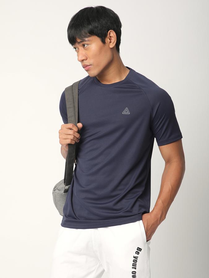 Solid Men Round Neck T-Shirt data-index=