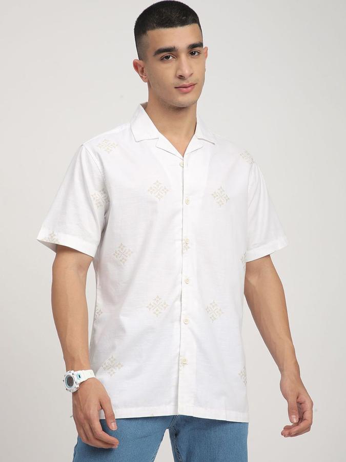 R&B Men White Geometric Print Half Sleeves Cuban Collar Shirt