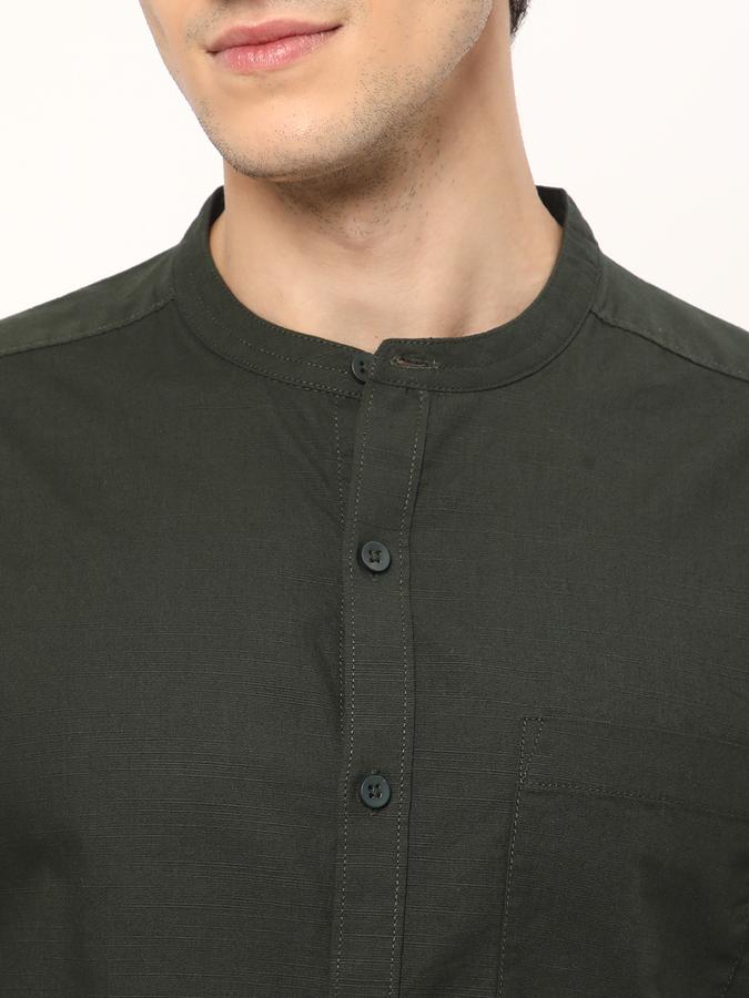 Men Regular Fit Shirt with Band Collar image number 3