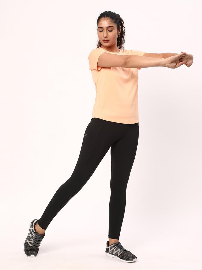 Women Regular Fit Round-Neck Top image number 1