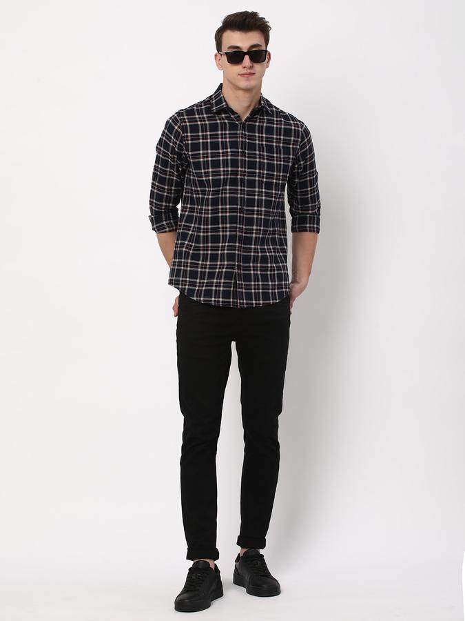 Men Checked Regular Fit Shirt with Patch Pocket image number 1