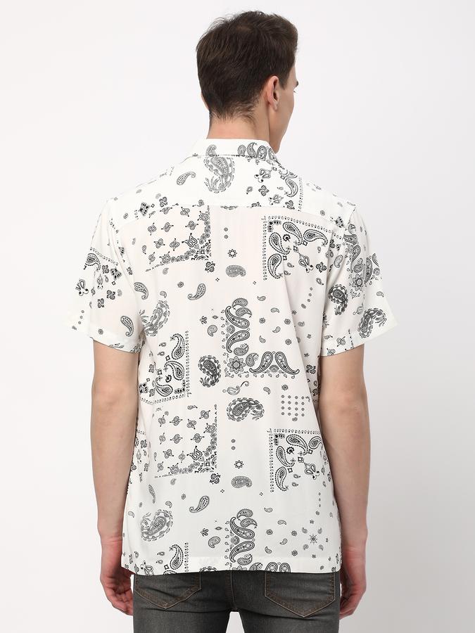 Men Paisley Print Regular Fit Shirt with Spread Collar image number 2