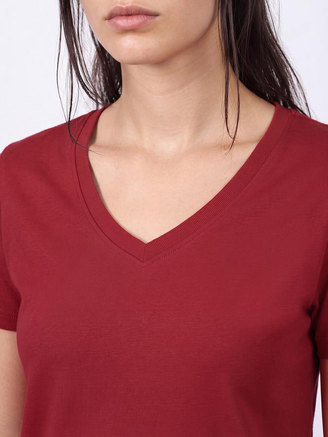 R&B Women Red Solid Short Sleeves V-Neck Tshirt