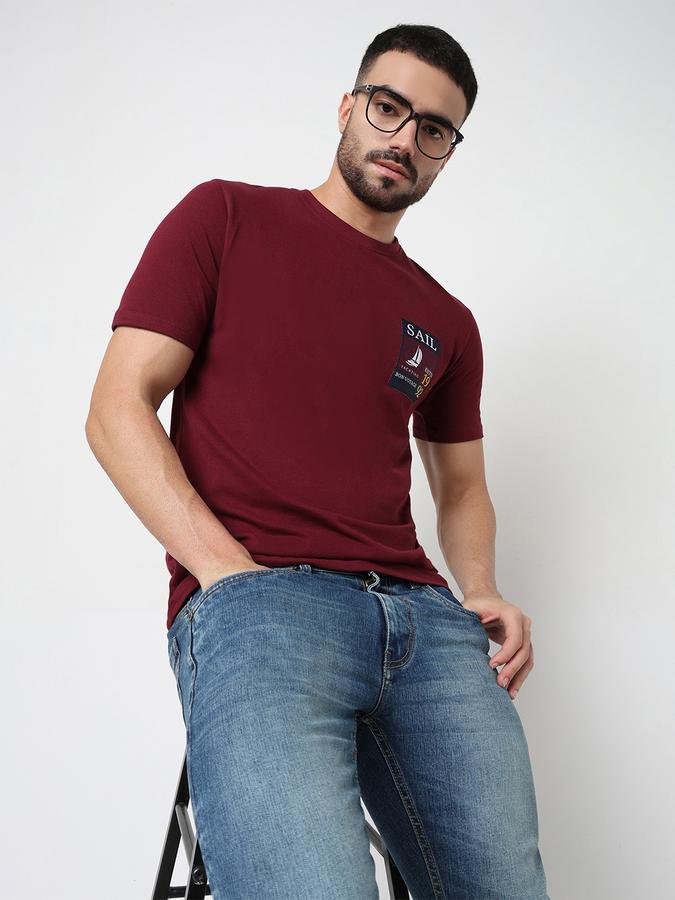 Men Embellished T-Shirt image number 0