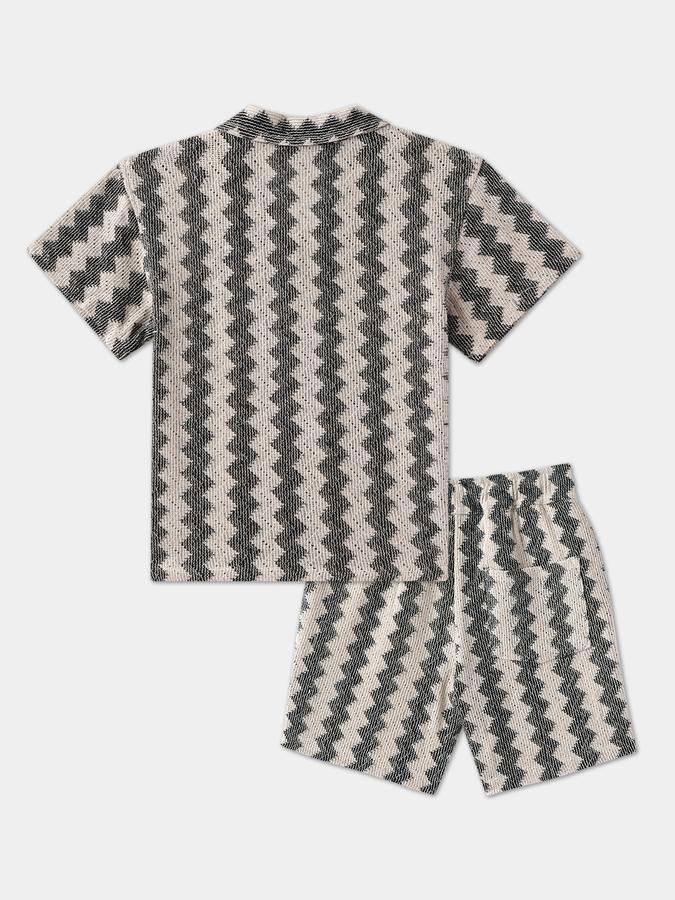 Boys Textured Short Sleeves Fashion Set image number 1