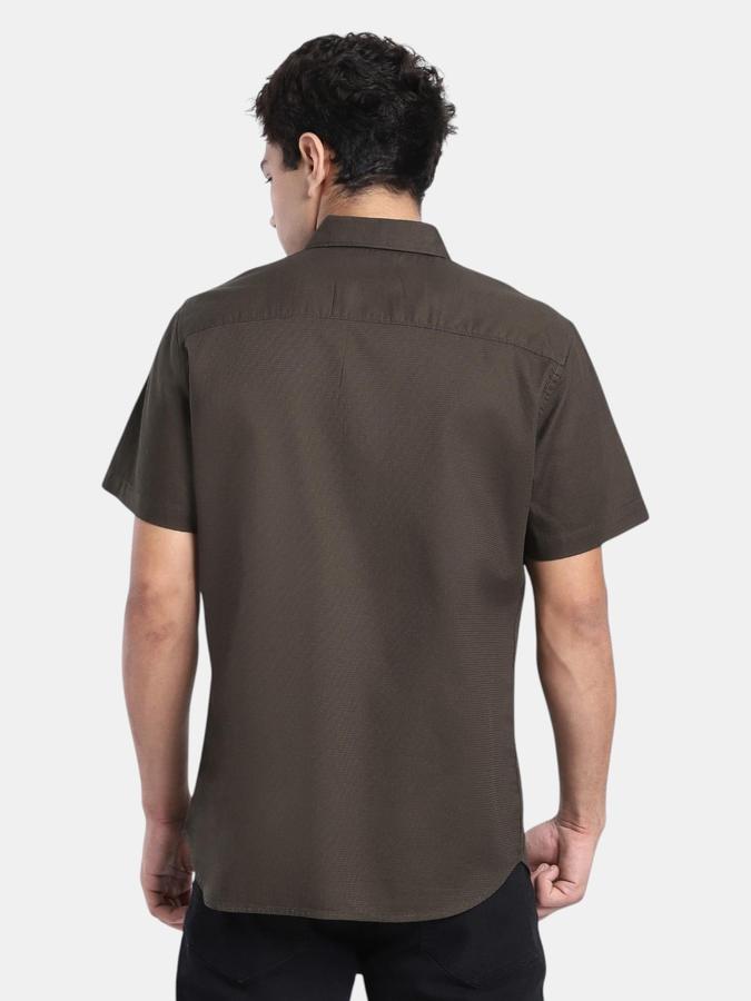 R&B  Olive Solid Men Short Sleeves Regular Fit Shirts