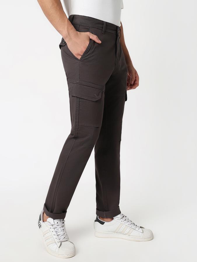Men Cotton Regular Fit Flat Front Straight Hem Cargos Trousers