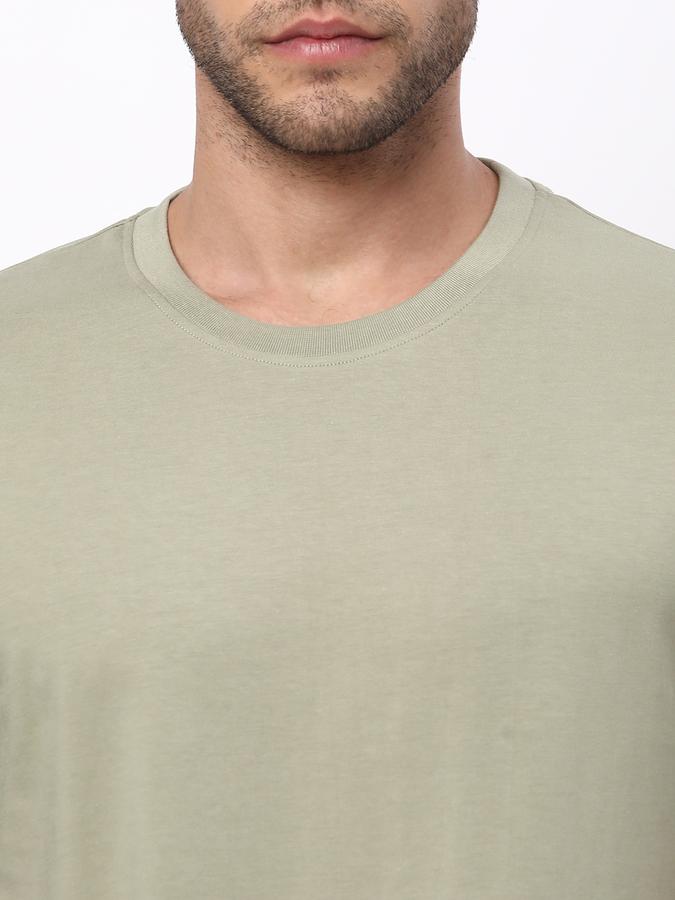 Men Regular Fit Crew-Neck T-Shirt image number 3