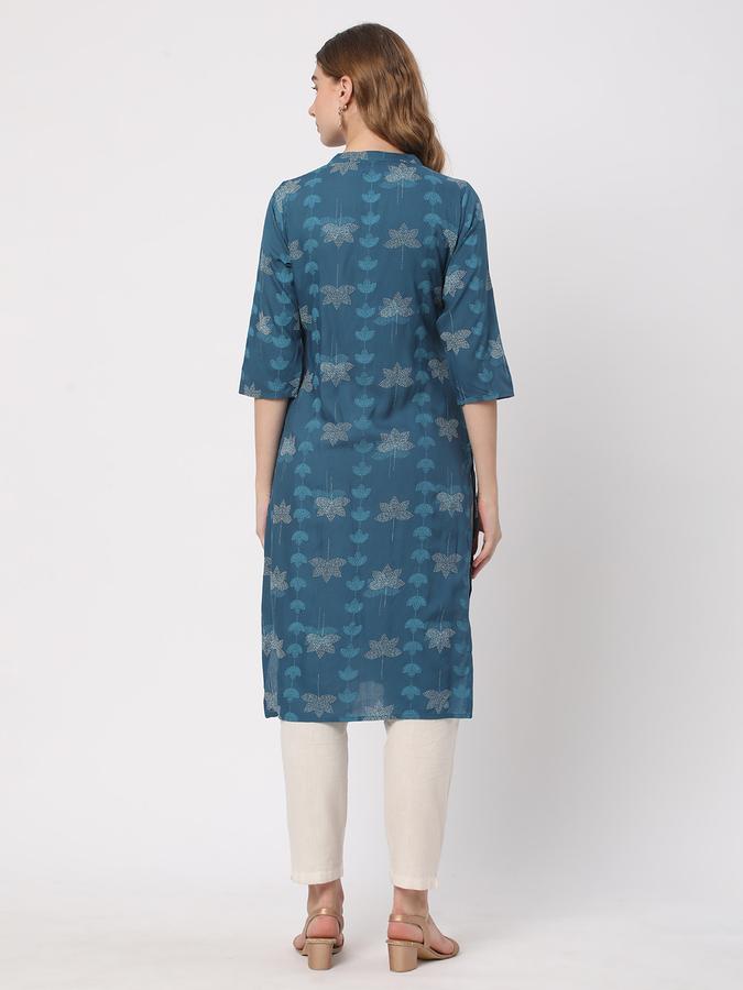 Women Embroidered Straight Kurta image number 2