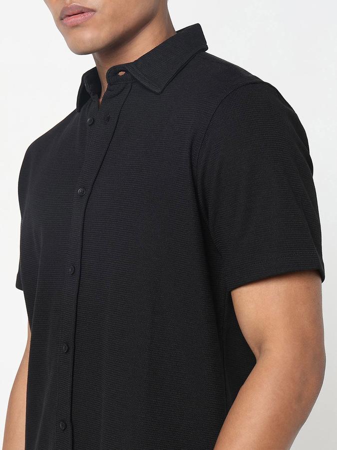 R&B Men Black Solid Half Sleeves Shirt 