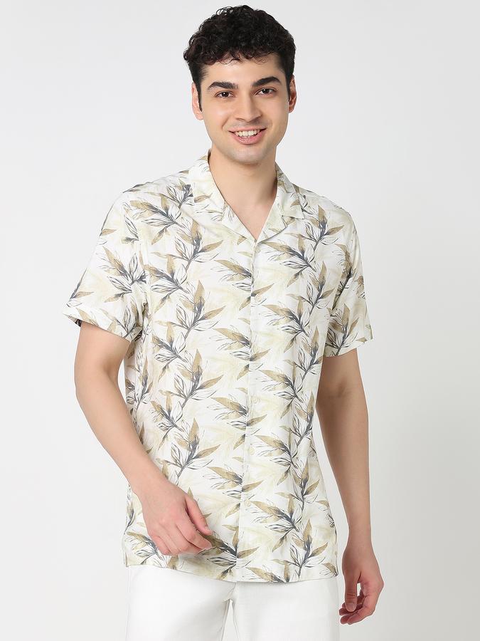 Mens Casual Short Sleeves shirt-Regular Fit image number 1