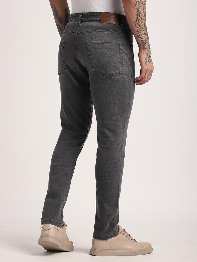 Men Cotton Blend Slim Fit Mid Rise Clean Look Jeans