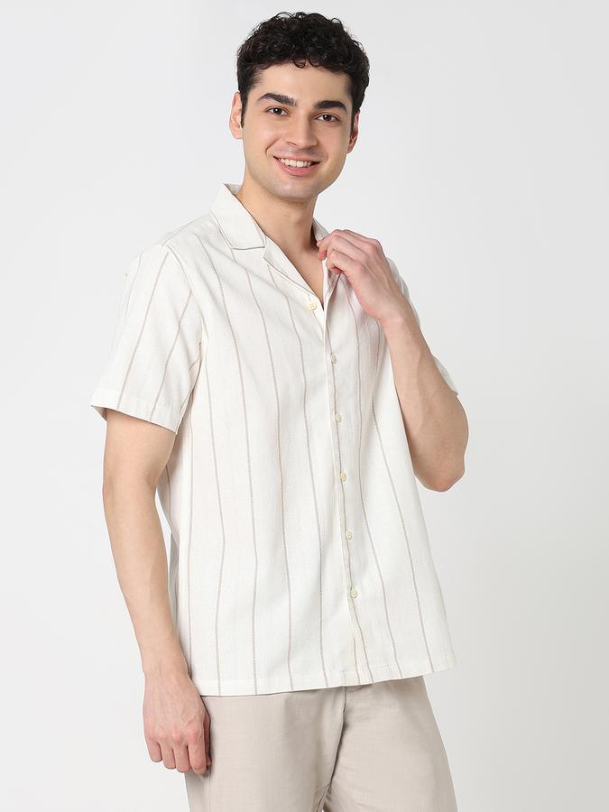 Men Polycotton Regular Fit Camp Collar Textured Shirt