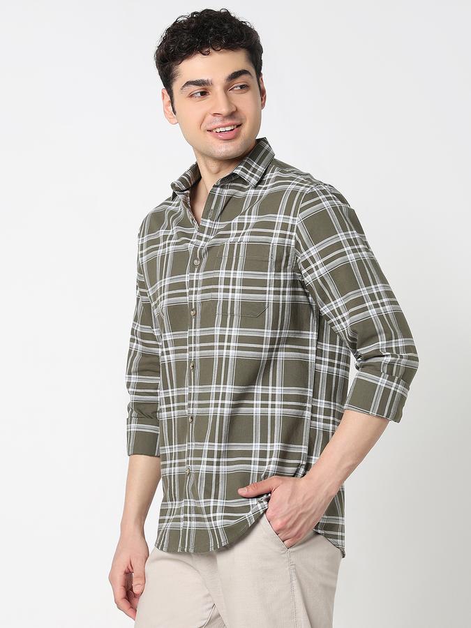 Men Cotton Regular Fit Point Collar Checked Shirt