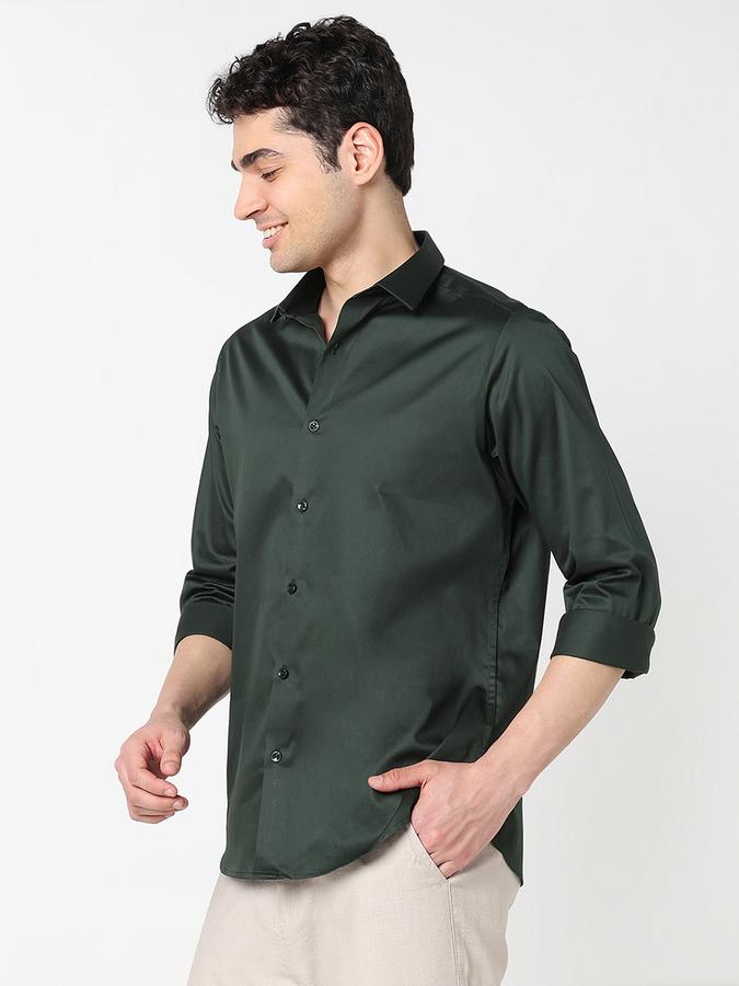 Men Cotton Regular Fit Point Collar Solid Shirt